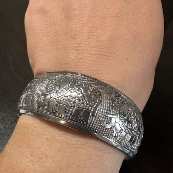 Vintage silver plated thai elephant cuff bracelet! - Picture 8 of 11
